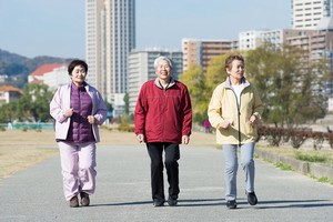 中国の国家衛生健康委員会によると、2019年の中国の平均寿命は77.3歳で、前年よりも0.3歳伸びたという。医療や衛生面の改善が功を奏したと言えそうだが、それでも世界で一二を争う日本人の平均寿命と比べると、かなりの差がある。(イメージ写真提供:123RF)