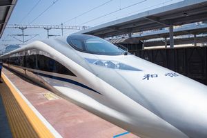 世界最長の営業距離を誇る中国高速鉄道は、中国人にとって広大な国内の移動に欠かせない交通手段の1つとなった。中国では高速鉄道を「中国の新4大発明の1つ」であると主張し、中国が高速鉄道を再定義したといった主張も見られる。(イメージ写真提供:123RF)
